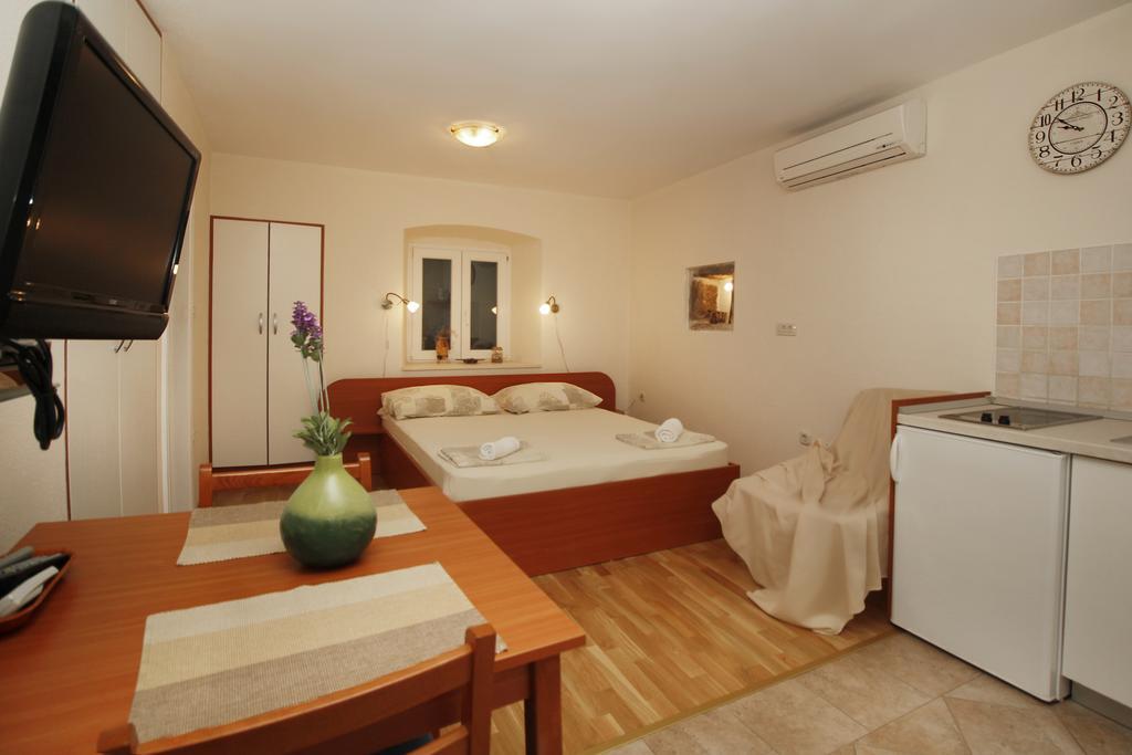 Apartments Caralipeo มาคาร์สกา ภายนอก รูปภาพ